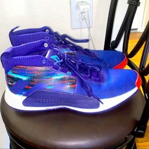 Damian Lillard size 13 shoes